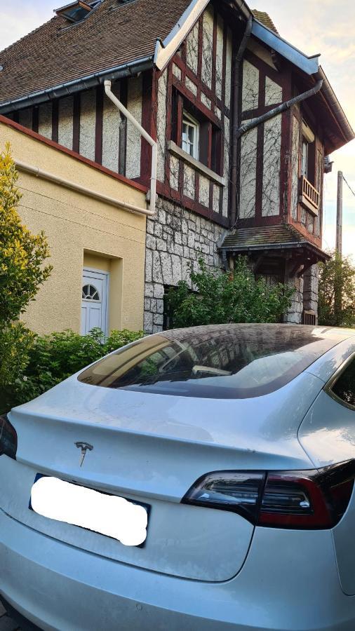 Apakabar Homestay - Proche Gare Melun, Parking Prive, Netflix La Rochette  Εξωτερικό φωτογραφία