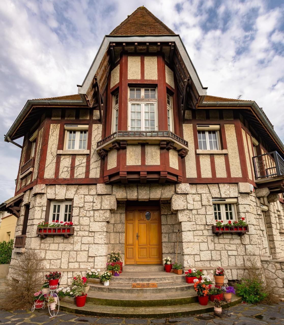 Apakabar Homestay - Proche Gare Melun, Parking Prive, Netflix La Rochette  Εξωτερικό φωτογραφία