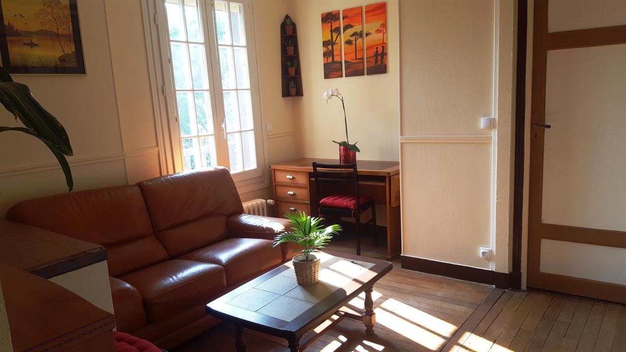 Apakabar Homestay - Proche Gare Melun, Parking Prive, Netflix La Rochette  Εξωτερικό φωτογραφία