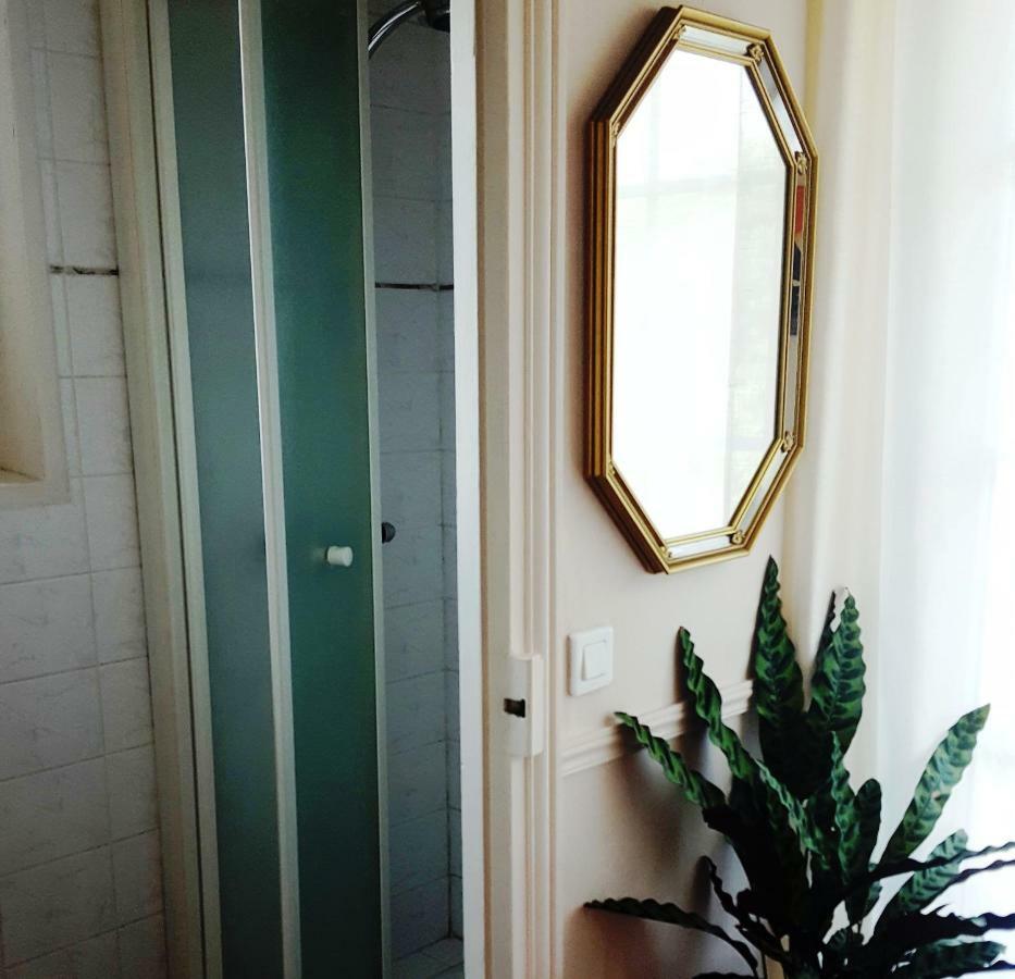 Apakabar Homestay - Proche Gare Melun, Parking Prive, Netflix La Rochette  Εξωτερικό φωτογραφία